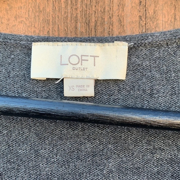 LOFT women's grey long sleeve size extra small - Picture 2 of 3